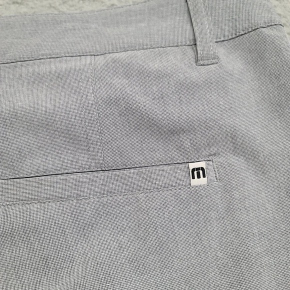 Travis Mathew Shorts Mens 38 Gray Golf Outdoors Lightweight Quick Dry Chino - Picture 5 of 11